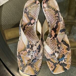 Sandles Vince camuto snake pattern multi color 3” heel